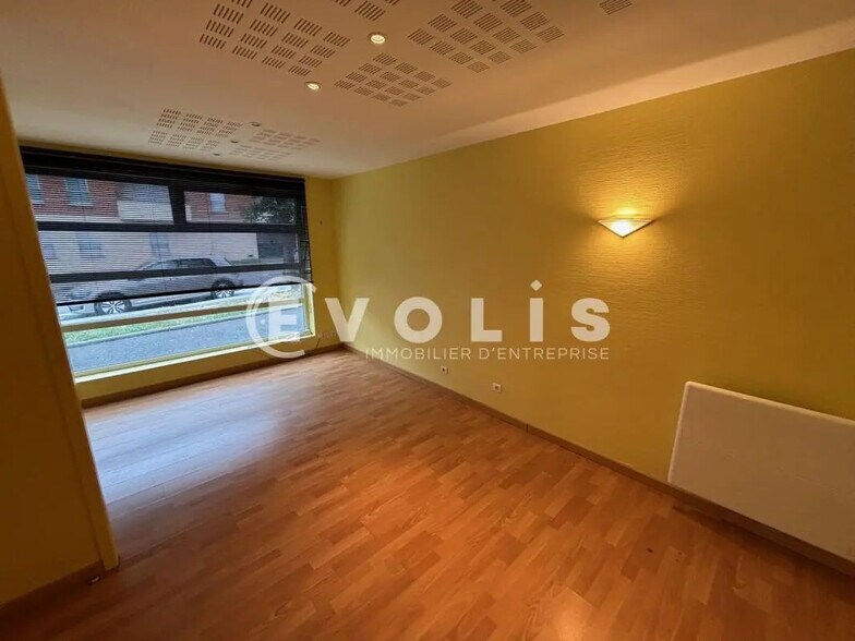 Bureau dans Amiens à louer - Photo de l’immeuble – Image 2 sur 6