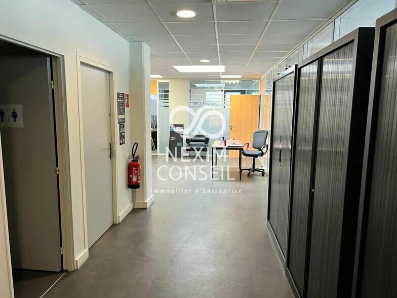 Bureau dans La Garenne-Colombes à louer - Photo de l’immeuble – Image 2 sur 12