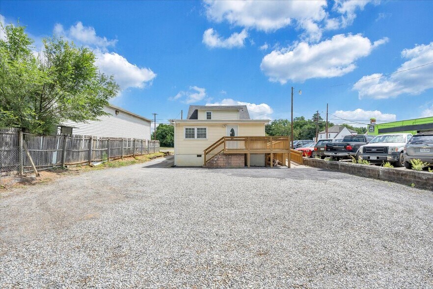 3118 Williamson Rd NW, Roanoke, VA à vendre - Photo de l’immeuble – Image 3 sur 28