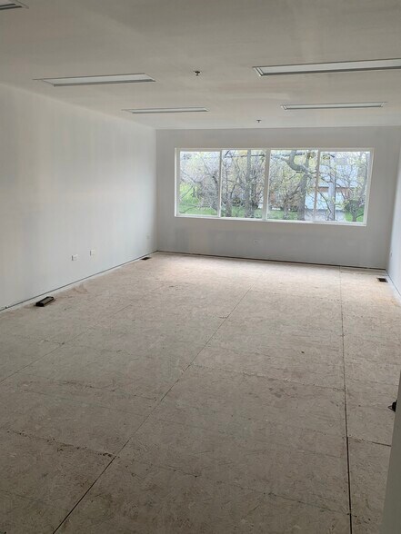 167 N Greenleaf St, Gurnee, IL à vendre - Photo intérieure – Image 2 sur 6