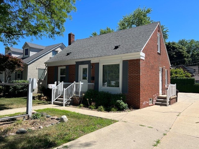 1013 S Main St, Plymouth, MI à louer - Photo principale – Image 1 sur 14