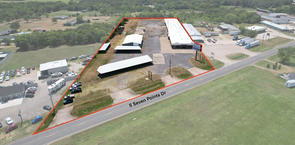 533 S Seven Points Dr, Seven Points, TX à vendre - Photo de l’immeuble – Image 1 sur 3