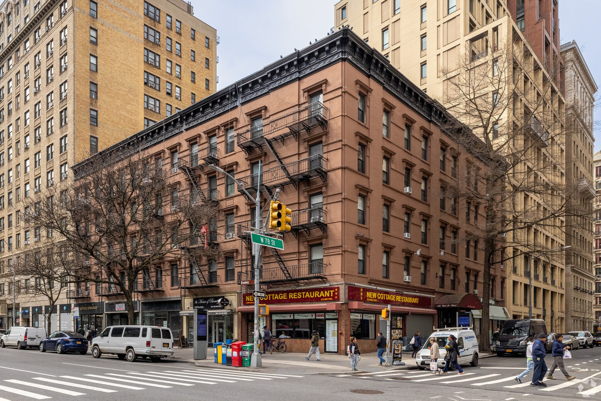 2193-2195 Broadway, New York, NY à louer Photo de l’immeuble– Image 1 sur 11