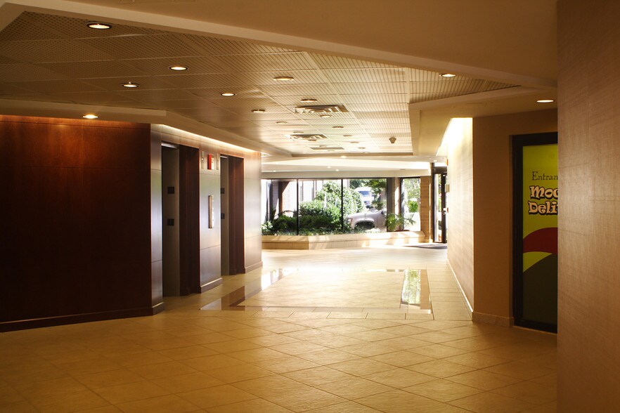 2470 Windy Hill Rd SE, Marietta, GA à louer - Hall d’entrée – Image 3 sur 10