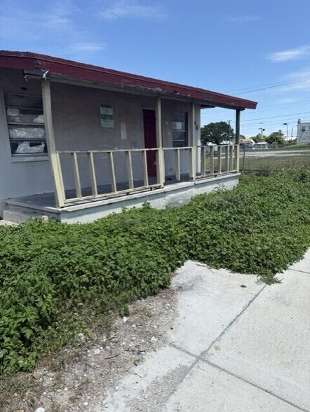 106 SW 10th Ave, South Bay, FL à vendre - Photo de l’immeuble – Image 3 sur 4