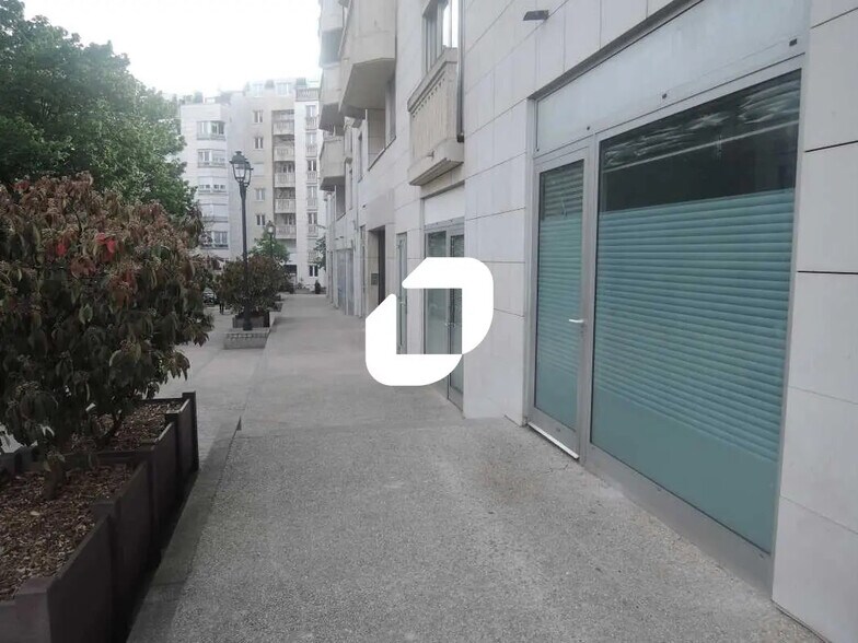 Bureau dans Saint-Mandé à vendre - Photo de l’immeuble – Image 3 sur 8