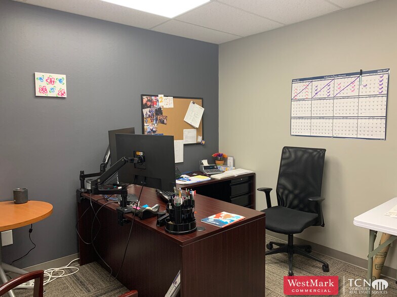 4502-4516 Englewood Ave, Lubbock, TX à louer - Photo de l’immeuble – Image 3 sur 10