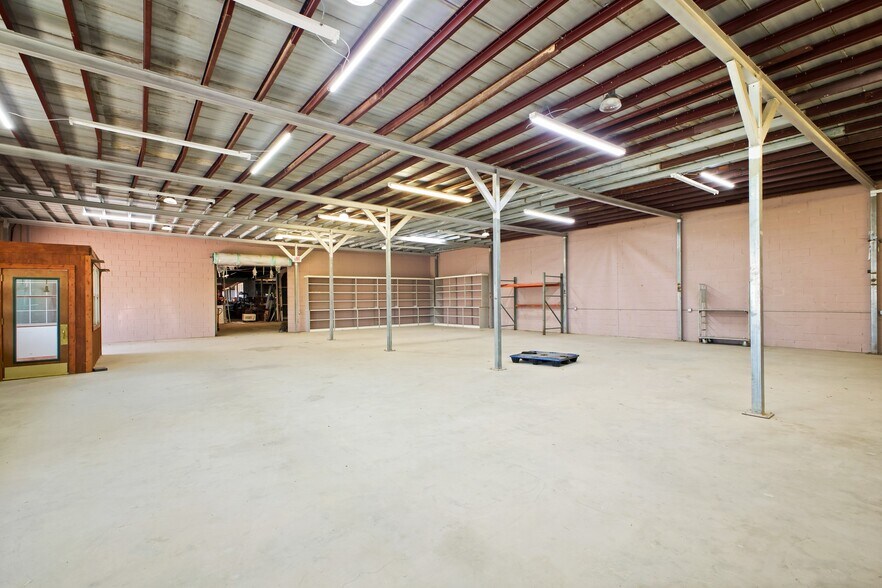 5075 Highway 21, San Marcos, TX à vendre - Photo intérieure – Image 3 sur 24