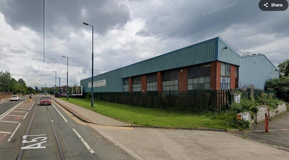 4 Missouri Ave, Salford à louer - Photo de l’immeuble – Image 2 sur 9