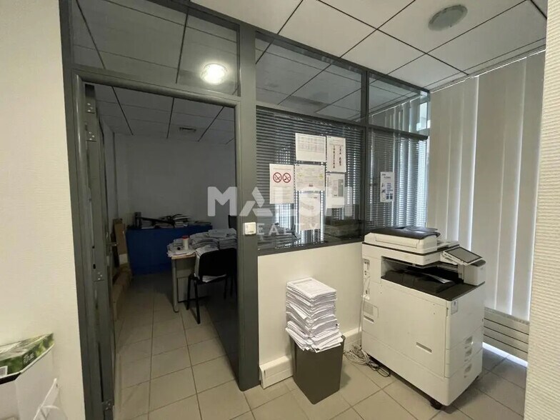 Bureau dans Saint-Étienne à vendre - Photo de l’immeuble – Image 3 sur 5