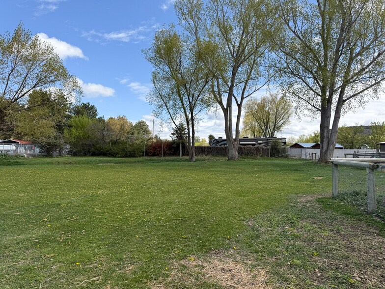 972 S Main St, Prineville, OR à vendre - Photo de l’immeuble – Image 3 sur 32