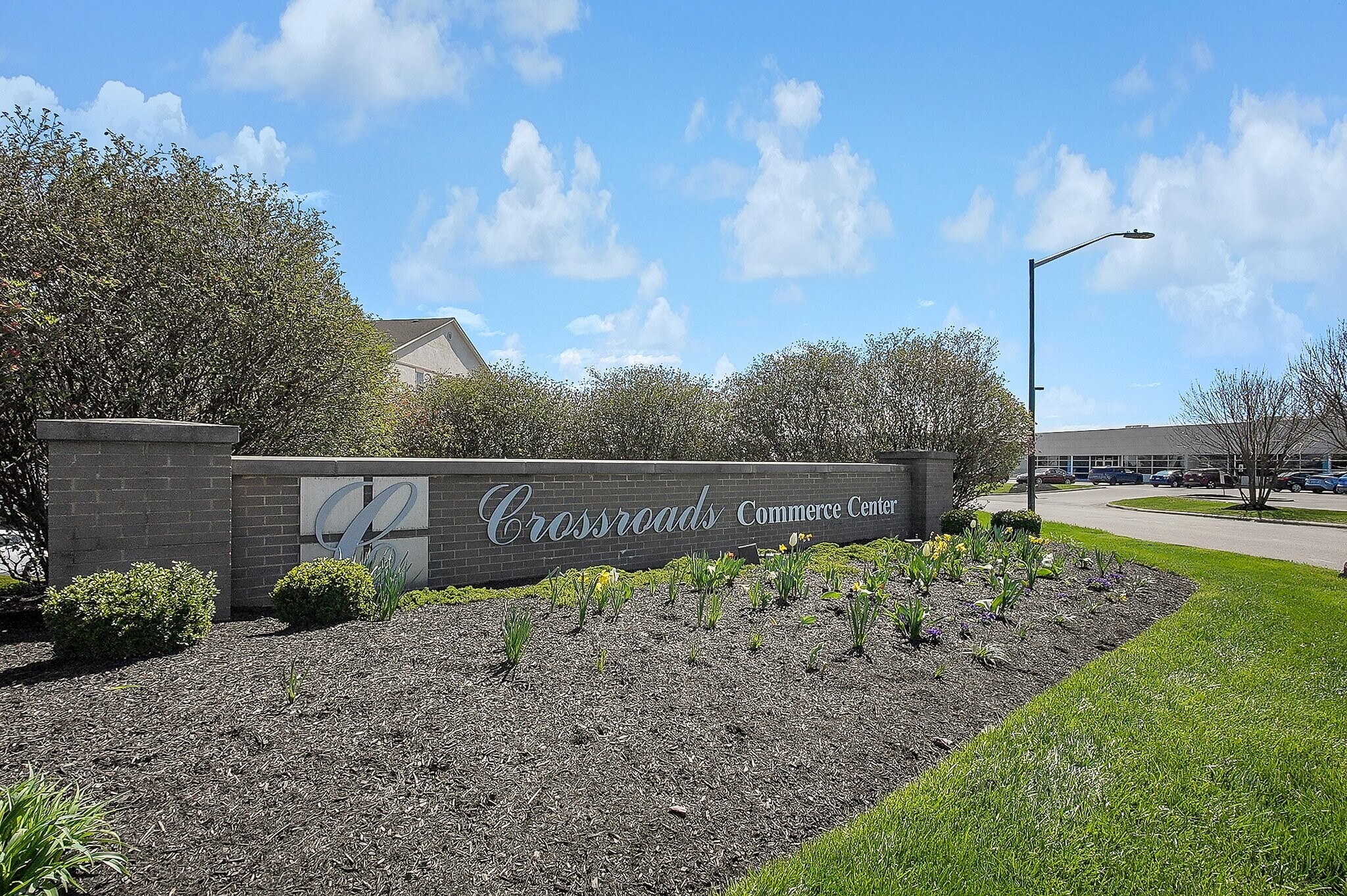 750 Cross Pointe Rd, Gahanna, OH à vendre Photo de l’immeuble– Image 1 sur 5