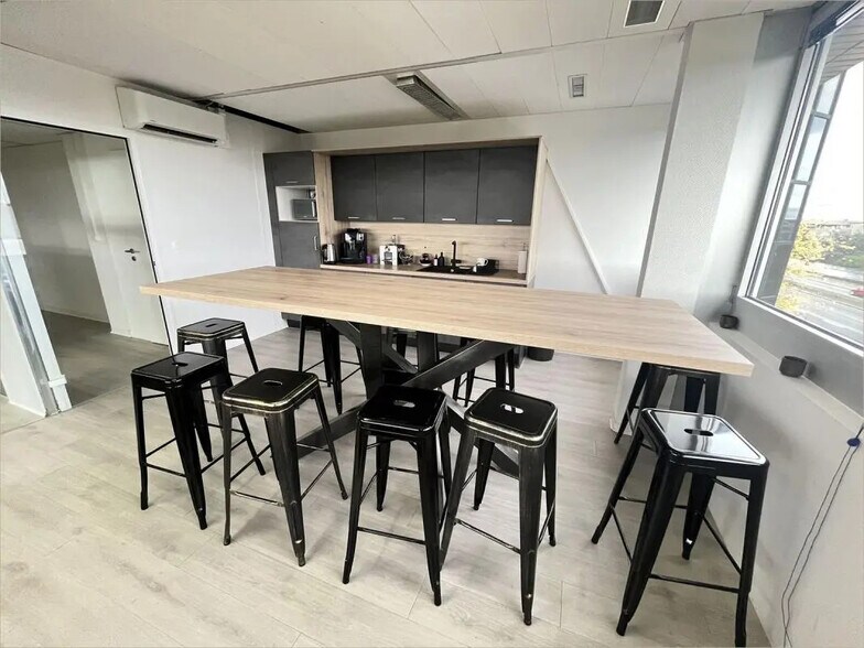 5 Avenue Albert Durand, Blagnac à vendre - Photo intérieure – Image 3 sur 27