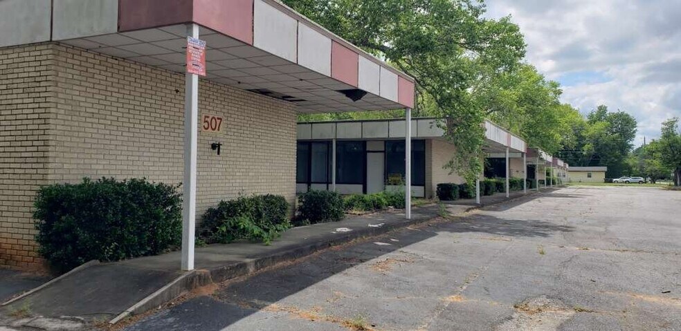 507-511 N Houston Rd, Warner Robins, GA à vendre - Photo de l’immeuble – Image 2 sur 5
