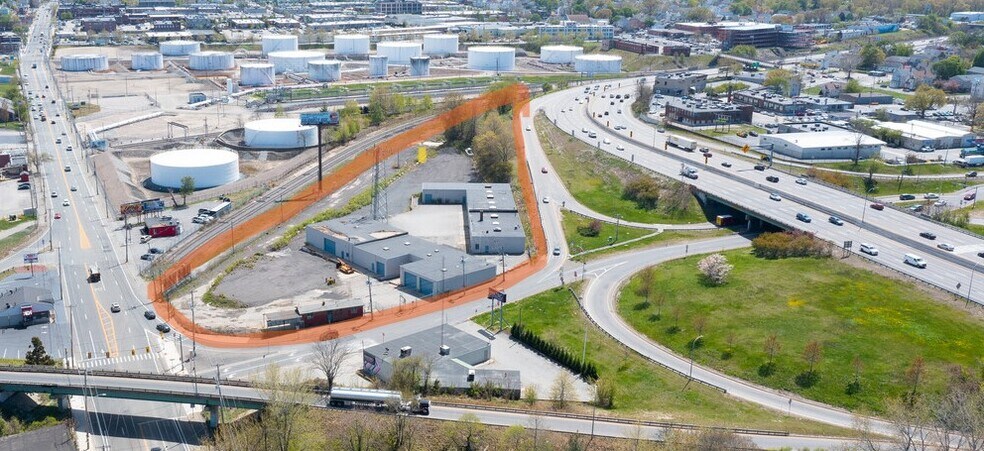 487 Allens, Providence, RI à vendre - Photo de l’immeuble – Image 1 sur 30