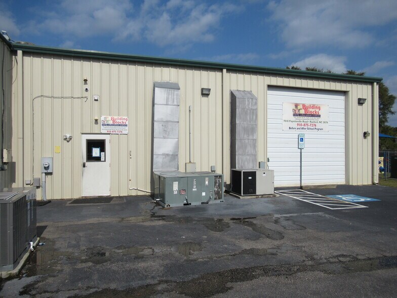 7110 Fayetteville Rd, Raeford, NC à louer - Photo de l’immeuble – Image 2 sur 7