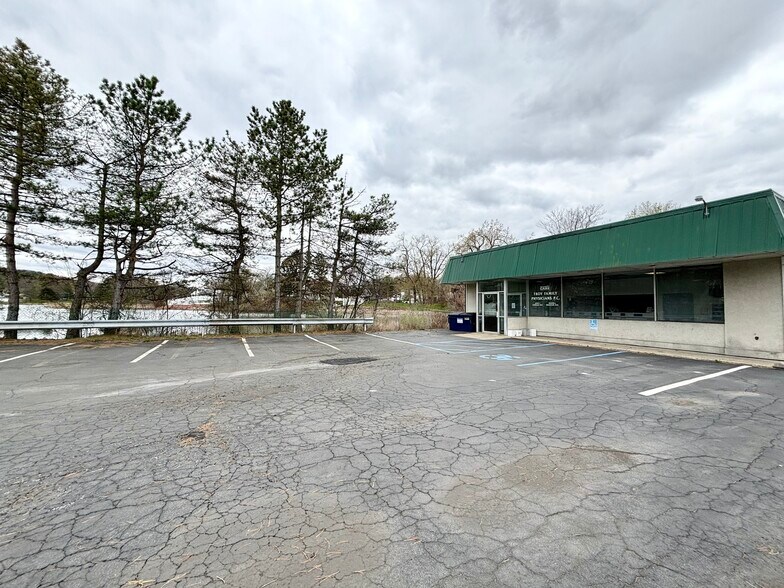 200 Northern Dr, Troy, NY à vendre - Photo de l’immeuble – Image 3 sur 18