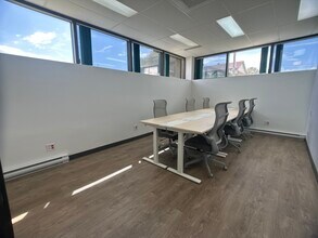 5675 Ch De Chambly, Saint-hubert, QC à louer Photo de l’immeuble– Image 2 sur 11