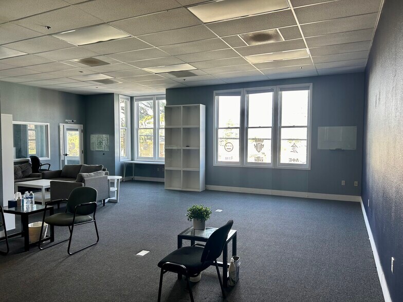 3902-3920 Smith St, Union City, CA à louer - Photo de l’immeuble – Image 3 sur 14
