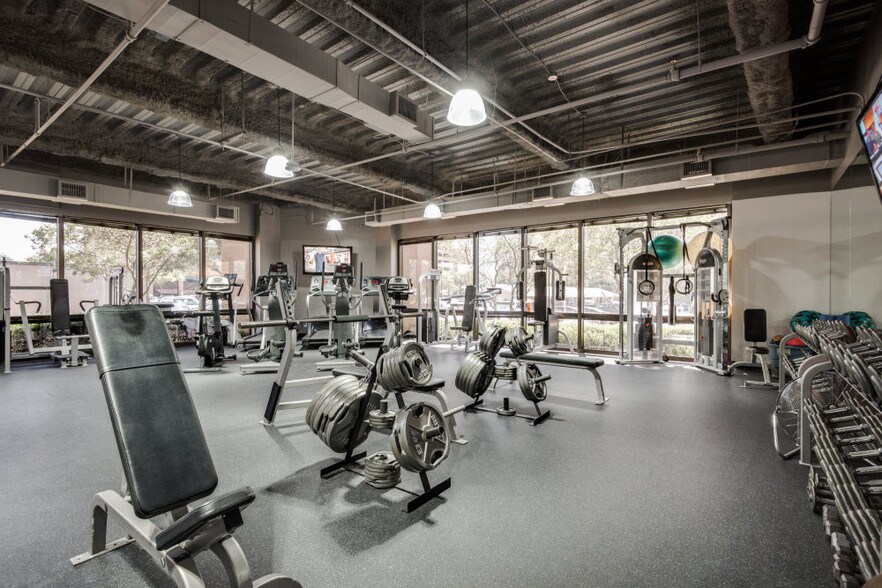 4100 Alpha Rd, Dallas, TX à louer - Photo intérieure – Image 3 sur 19