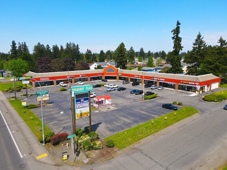 17415 Pacific Ave S, Spanaway, WA à louer - Photo principale – Image 3 sur 4