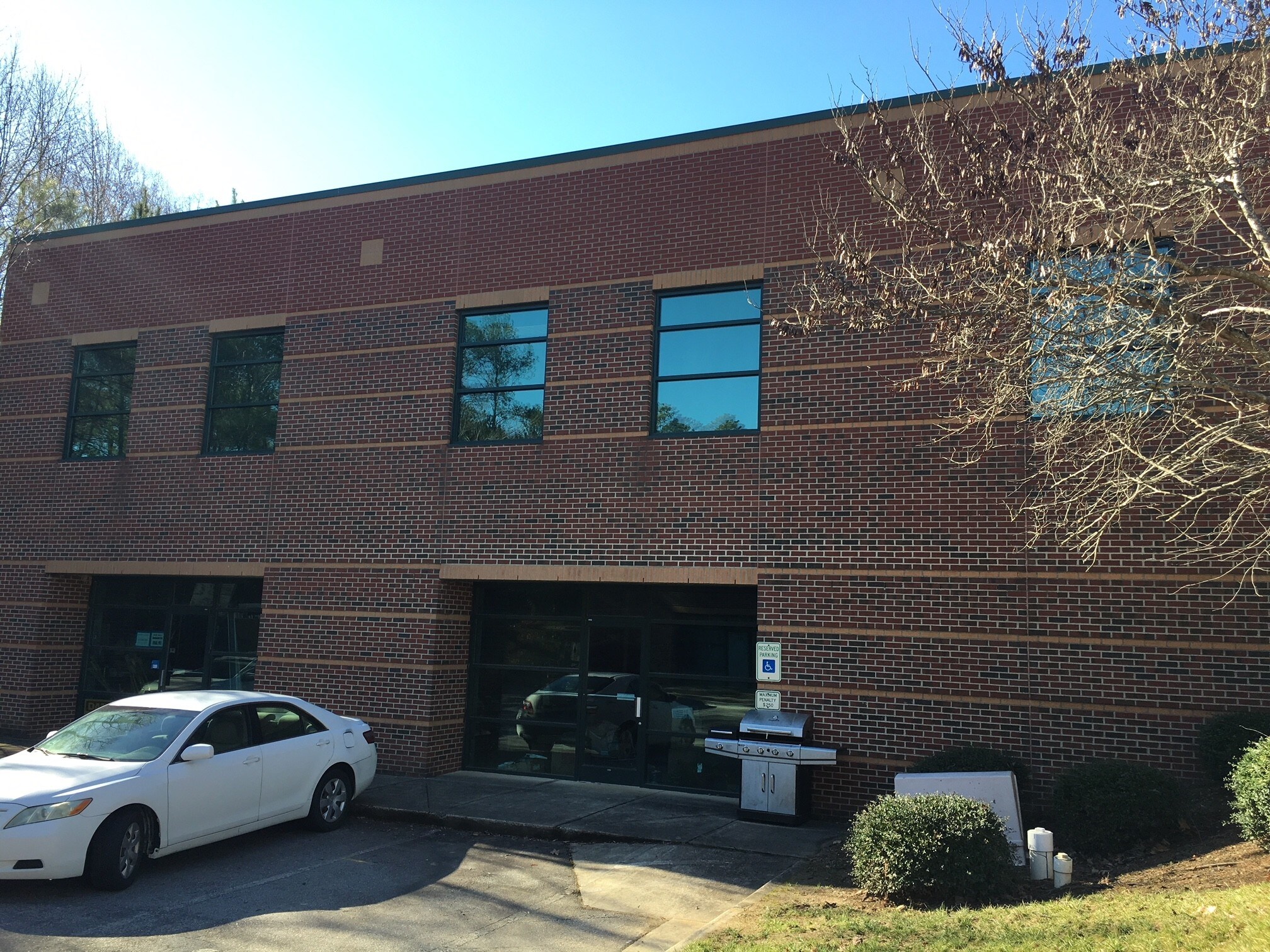 2166 N Salem St, Apex, NC à vendre Photo principale– Image 1 sur 3