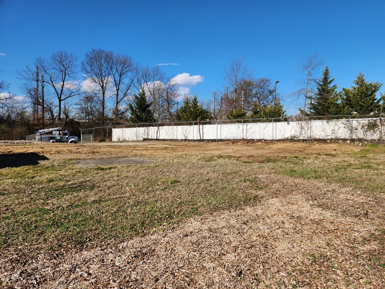 1431 Eastern Ave, Capitol Heights, MD à louer - Photo principale – Image 1 sur 4