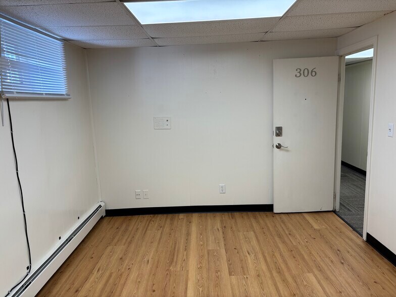 2845 Post Rd, Warwick, RI à louer - Photo de l’immeuble – Image 2 sur 6