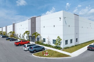 Plus de détails pour 8465 W 44th Ave, Hialeah, FL - Bureau, Industriel/Logistique à louer
