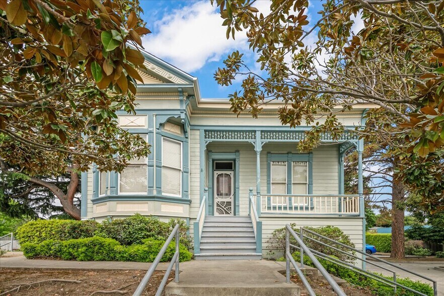 1306 C St, Hayward, CA à vendre - Photo de l’immeuble – Image 2 sur 21