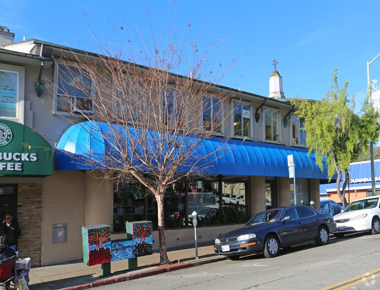 2051-2063 Mountain Blvd, Oakland, CA à louer - Photo de l’immeuble – Image 2 sur 5