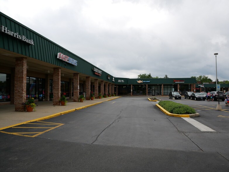 3055-3161 Dundee Rd, Northbrook, IL à louer - Photo de l’immeuble – Image 3 sur 5
