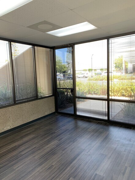 6110-6130 Valley View Ave, Buena Park, CA à louer - Hall d’entrée – Image 3 sur 14