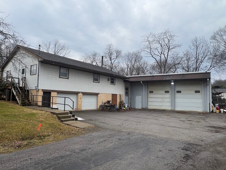 417 Meyers Ln, McDonald, PA à vendre - Photo de l’immeuble – Image 3 sur 6