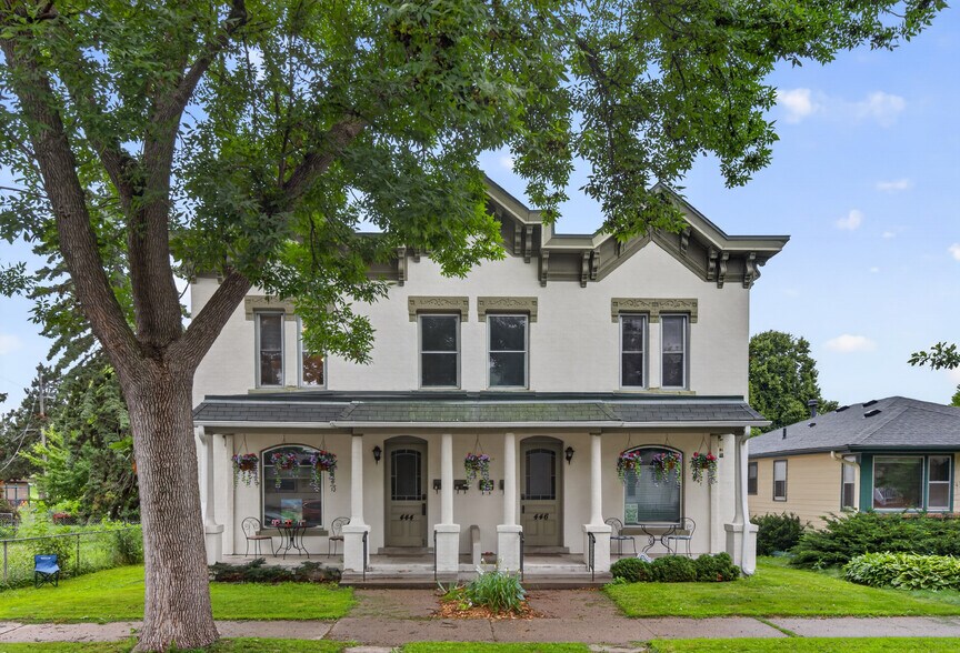 446 Madison St NE, Minneapolis, MN à vendre - Photo de l’immeuble – Image 1 sur 53