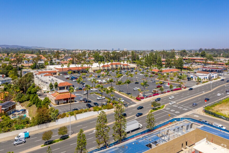 24799 Alicia Pky, Laguna Hills, CA à louer - Aérien – Image 3 sur 6