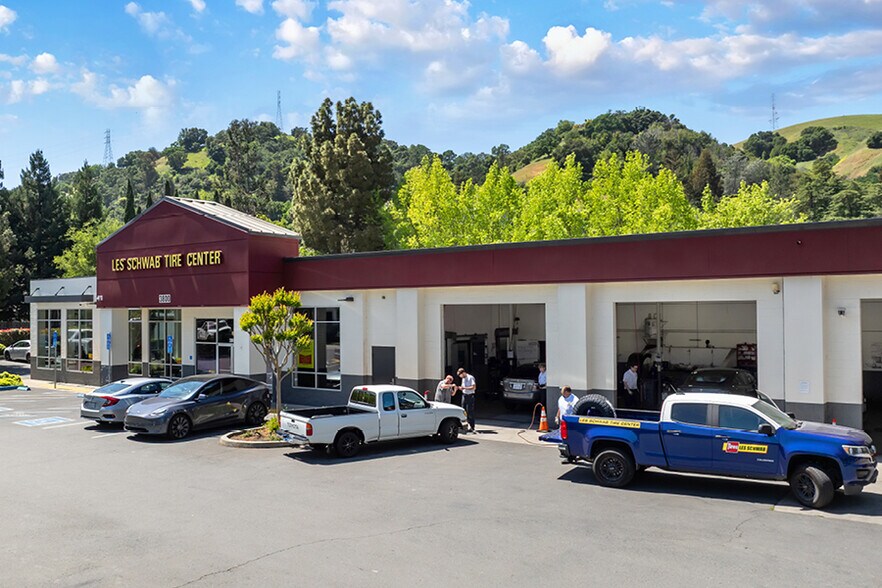 3800 Alhambra Ave, Martinez, CA à vendre - Photo de l’immeuble – Image 3 sur 5