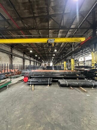 Plus de détails pour 1819 Flushing Ave, Ridgewood, NY - Industriel/Logistique à louer