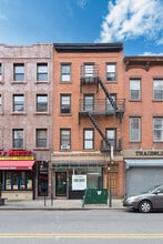 374 Myrtle Ave, Brooklyn, NY à louer Photo de l’immeuble– Image 1 sur 5