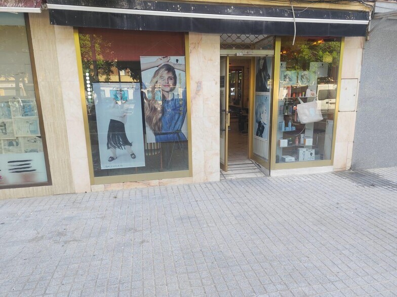 Local commercial dans Córdoba, Córdoba à vendre - Photo de l’immeuble – Image 2 sur 10