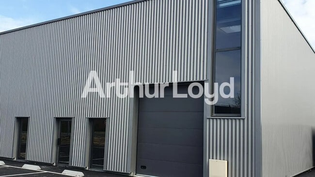 Plus de détails pour Local d'activités à louer