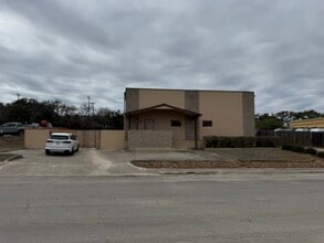 16131 College Oak Dr, San Antonio, TX à louer Photo intérieure– Image 1 sur 10