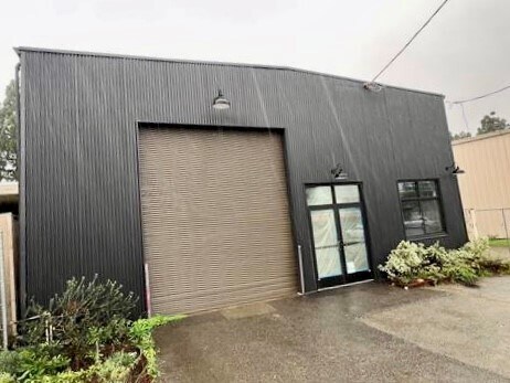 134-135 Gary Pl, San Rafael, CA à louer - Photo de l’immeuble – Image 1 sur 3