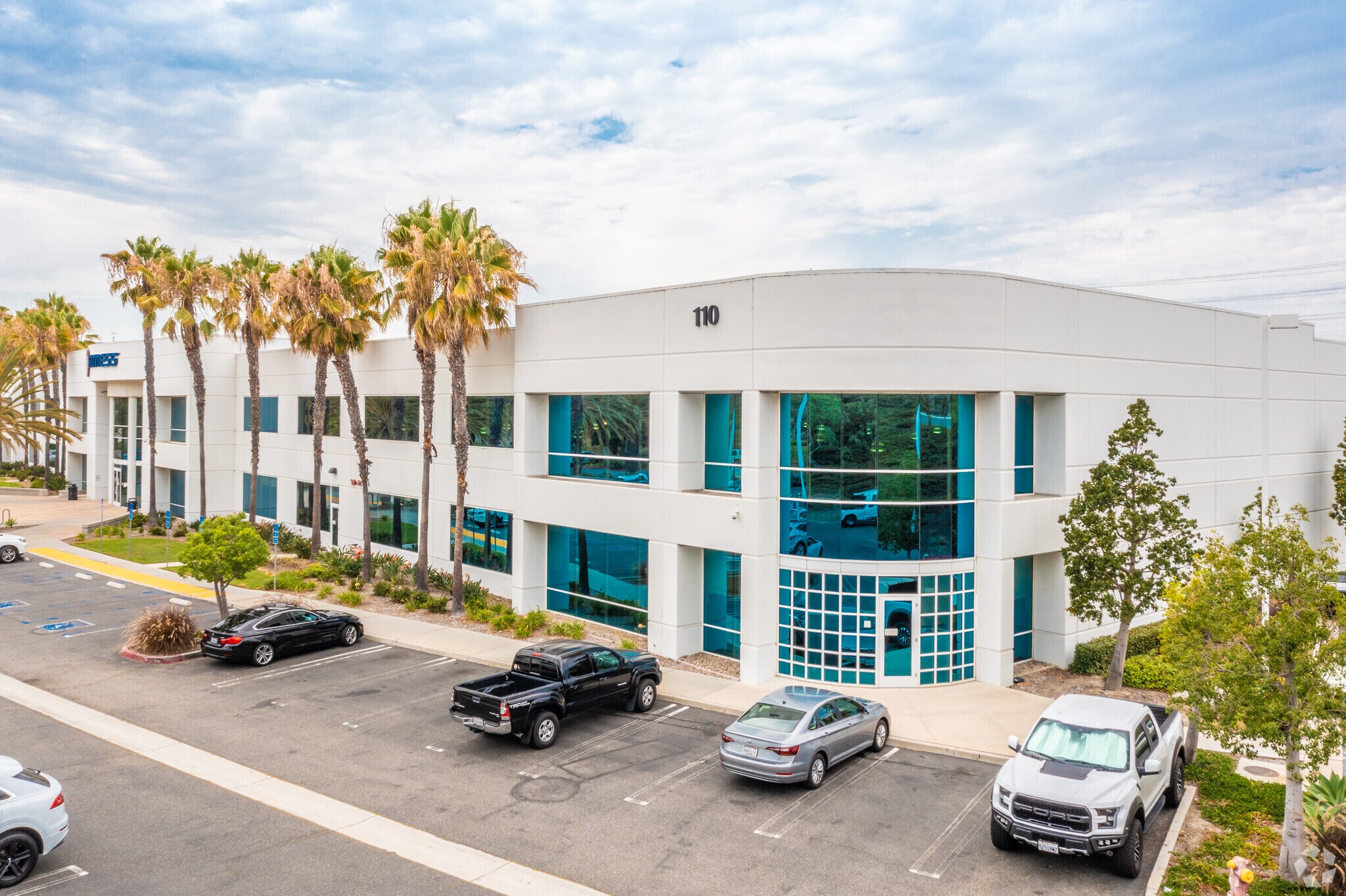 100 Avenida La Pata, San Clemente, CA à louer Photo de l’immeuble– Image 1 sur 7