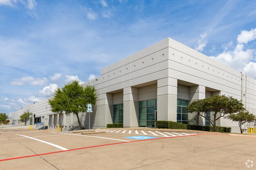 1461 S Belt Line Rd, Coppell, TX à louer - Photo principale – Image 1 sur 13