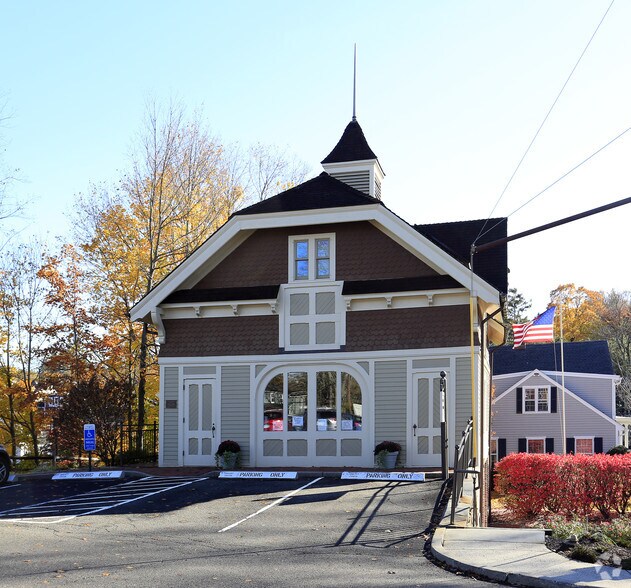 61 Jesup Rd, Westport, CT à vendre - Photo de l’immeuble – Image 2 sur 7