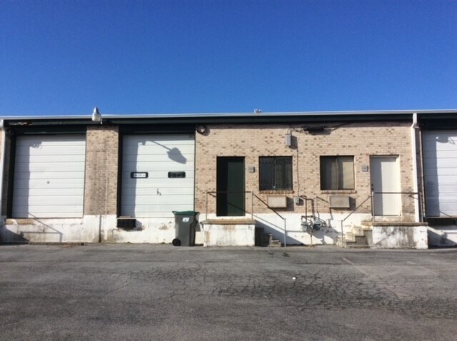 331-348 Robinson Ln, Wilmington, DE à louer - Photo de l’immeuble – Image 2 sur 6
