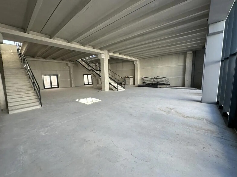 Local commercial dans Puget-sur-Argens à vendre - Photo de l’immeuble – Image 3 sur 13