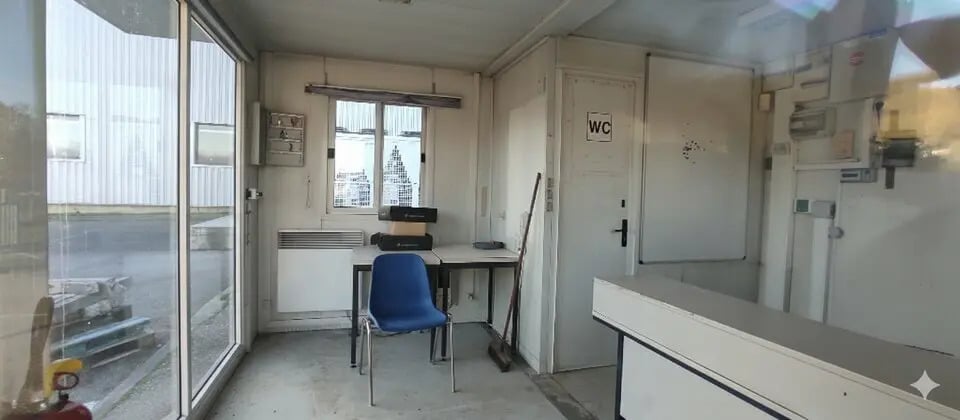 Terrain dans La Tour-du-Pin à louer - Photo de l’immeuble – Image 2 sur 3