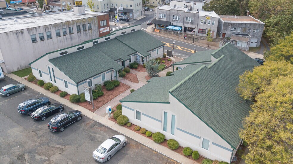 17-19 S Main St, Manville, NJ à vendre - Photo de l’immeuble – Image 1 sur 66